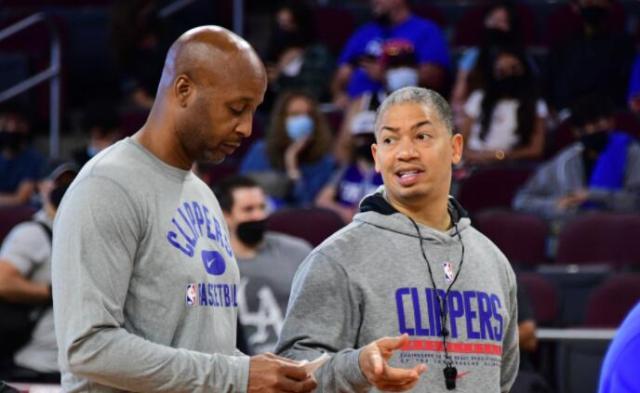 完美对战平台官网-快艇全力加强防守！没了三大悍将 卢指导有些着急